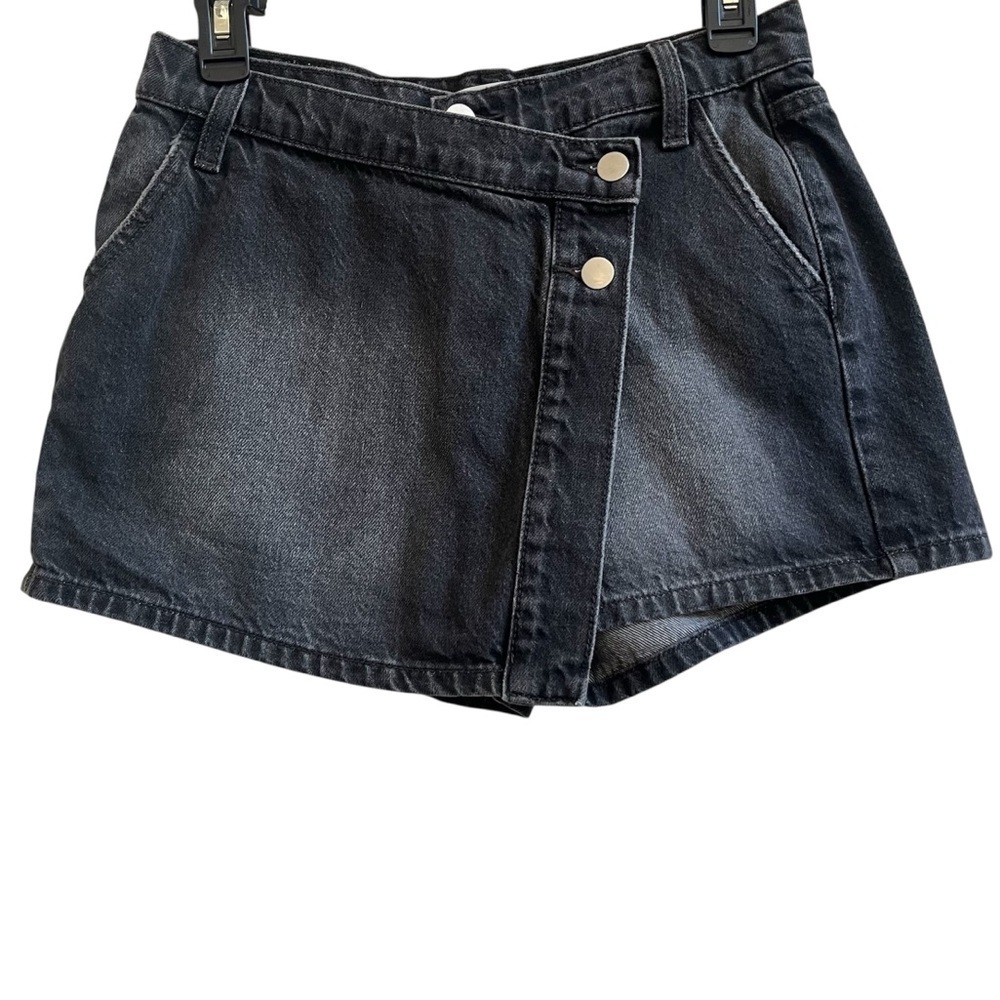 ✨Altar'd State Abigail Charcoal Denim Overlay Skort SZ S